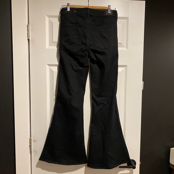 American Eagle Festival Flare - Picture 4 of 6